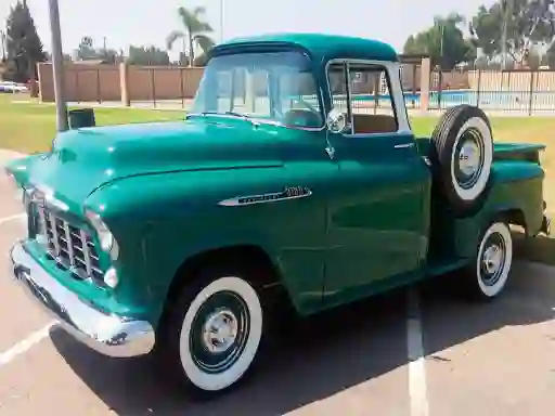 Hra Classic Trucks Puzzle